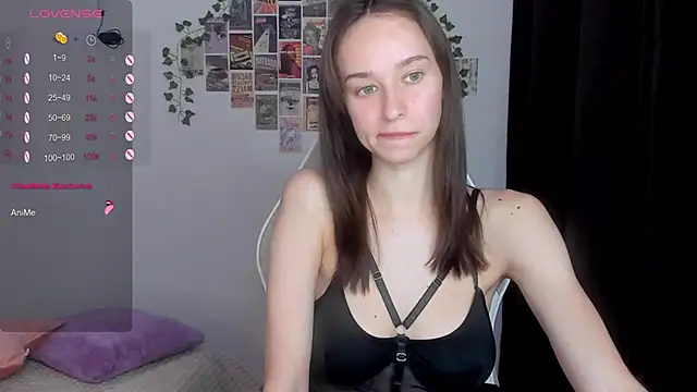 Snapshot of _Alissaa chatting on November 16, 2025, 12:21 pm Alissaa online show from November 16, 2025, 12:21 pm