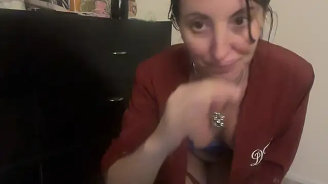 NurseStephania online show from November 1, 2025, 5:25 am