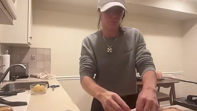 NurseStephania online show from October 8, 2025, 11:05 pm