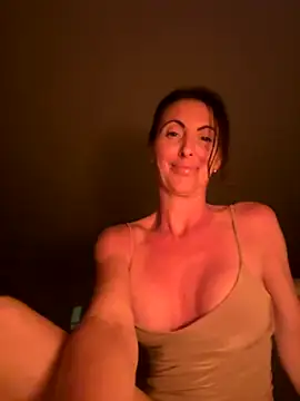 NurseStephania online show from September 14, 2025, 2:45 am