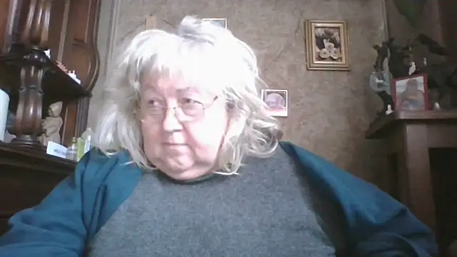 Lala-Love56 online show from December 4, 2025, 12:04 pm