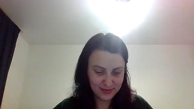 Snapshot of Nyrella chatting on November 12, 2025, 4:33 pm Nyrella online show from November 12, 2025, 4:33 pm