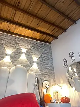 Kristy1  online show from October 31, 2025, 12:02 pm