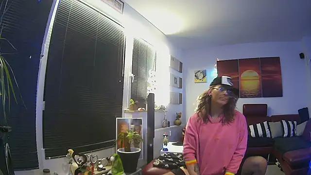 hellgirl1980 online show from October 22, 2025, 2:11 am