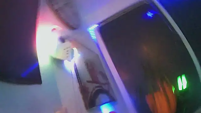 hellgirl1980 online show from October 26, 2025, 12:11 am