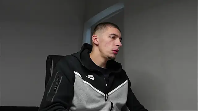 Ryan Dozer online show from October 5, 2025, 5:42 am