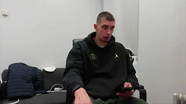 Ryan Dozer online show from October 4, 2025, 5:42 am