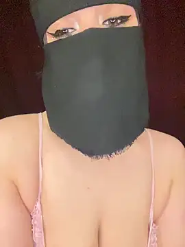 RooVaaN-Xx online show from April 15, 2026, 6:56 pm