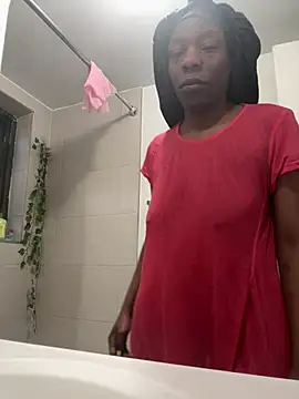 littyleesh1 online show from April 5, 2026, 11:06 am