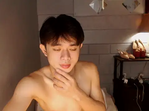 NautyBoyBrazeen 143 online show from March 27, 2026, 7:06 am