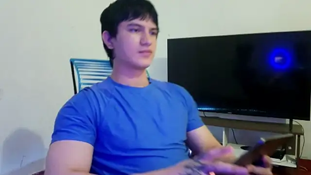 ErickWalton online show from November 4, 2025, 5:22 am