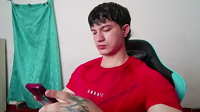 ErickWalton online show from April 30, 2026, 5:53 pm