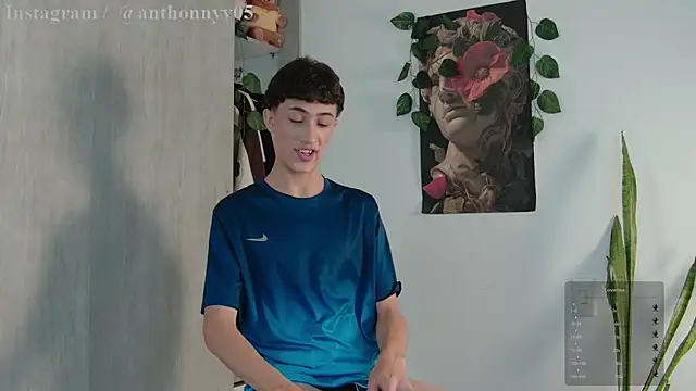 anthonny 05 online show from September 25, 2025, 11:33 pm