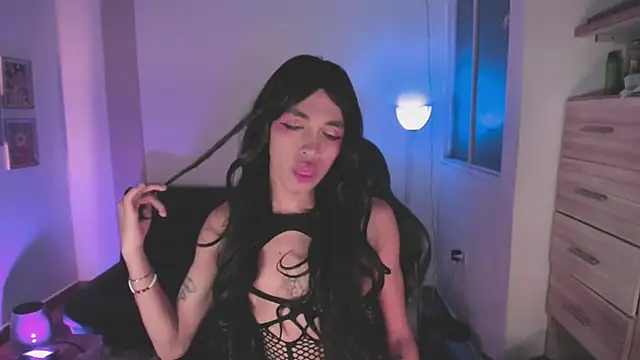 Snapshot of Nikkita_Dragon chatting on November 21, 2025, 2:54 am Nikkita Dragon online show from November 21, 2025, 2:54 am