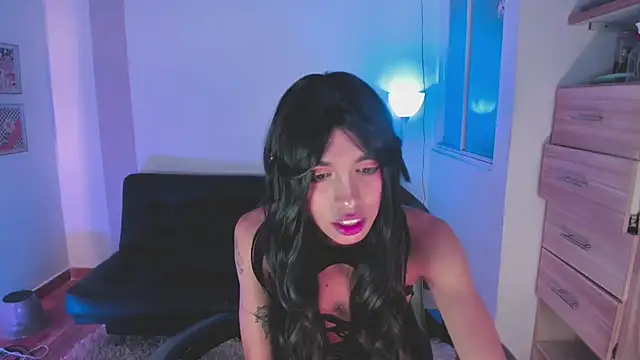 Snapshot of Nikkita_Dragon chatting on November 11, 2025, 2:28 am Nikkita Dragon online show from November 11, 2025, 2:28 am