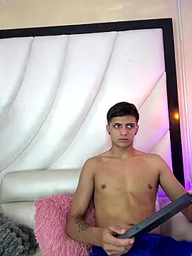 LoganMiller69 online show from October 3, 2025, 5:47 pm