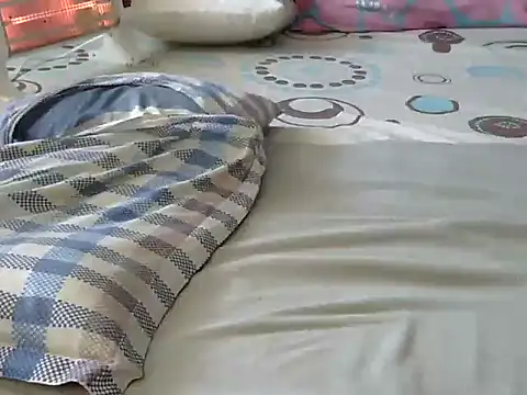 Playroom queen online show from February 27, 2026, 9:20 am