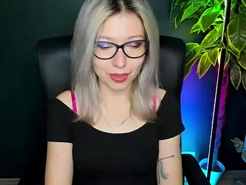 loveHeidi online show from September 11, 2025, 6:24 am