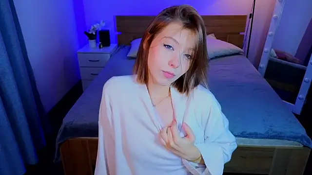 LumMina online show from December 4, 2025, 10:03 am