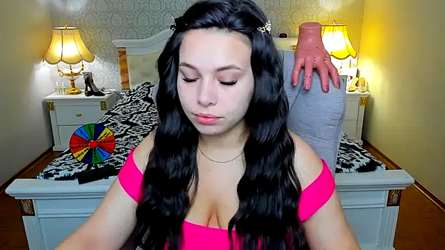 Snapshot of OmniaSher chatting on November 15, 2025, 10:19 am OmniaSher online show from November 15, 2025, 10:19 am