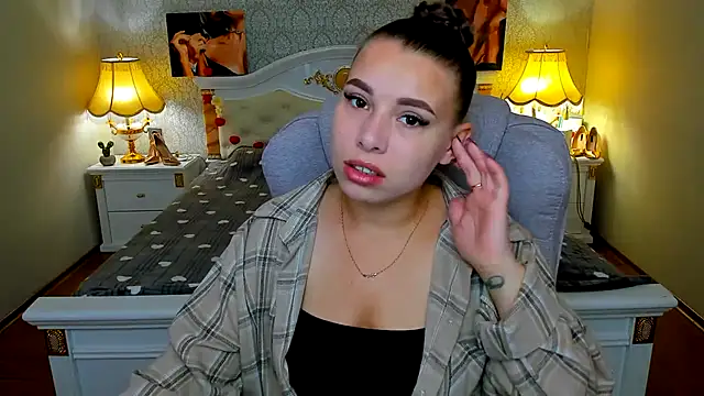 Snapshot of OmniaSher chatting on September 18, 2025, 9:12 am OmniaSher online show from September 18, 2025, 9:12 am