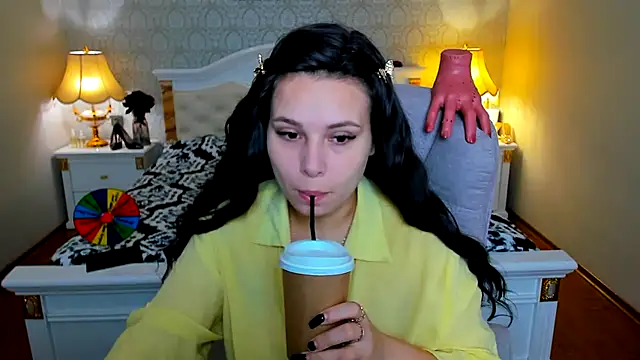 Snapshot of OmniaSher chatting on November 25, 2025, 10:26 am OmniaSher online show from November 25, 2025, 10:26 am