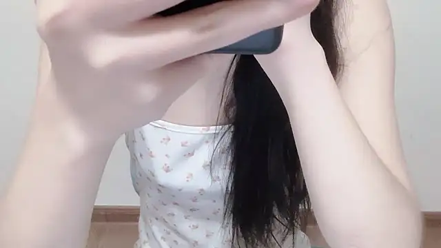 Queen ww online show from October 15, 2025, 1:19 pm