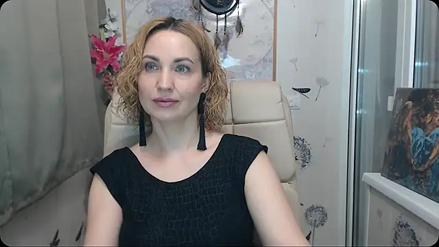 Snapshot of KatrinAlluring chatting on October 28, 2025, 4:24 am KatrinAlluring online show from October 28, 2025, 4:24 am