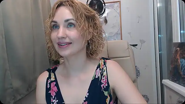 Snapshot of KatrinAlluring chatting on October 2, 2025, 4:05 am KatrinAlluring online show from October 2, 2025, 4:05 am