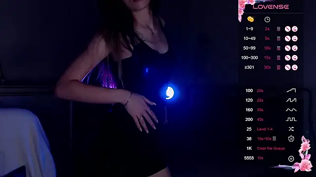 Leila Vanilla online show from November 7, 2025, 1:21 am