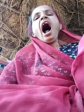 KIRTI12 HOT online show from October 14, 2025, 6:58 am