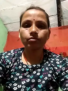 KIRTI12 HOT online show from October 3, 2025, 3:46 pm