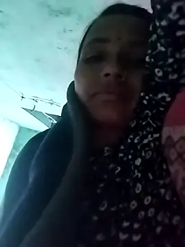 KIRTI12 HOT online show from October 18, 2025, 3:25 pm