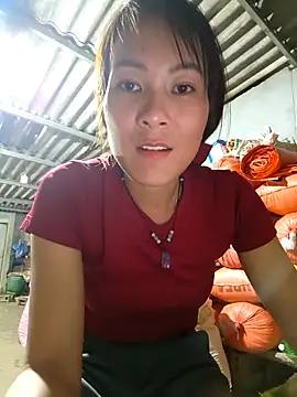 Yumyum kiw online show from October 13, 2025, 12:51 pm