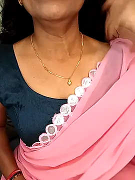 Snapshot of Marathi_rani2 chatting on October 25, 2025, 5:28 am Marathi rani2 online show from October 25, 2025, 5:28 am