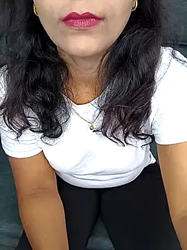 Snapshot of Marathi_rani2 chatting on September 18, 2025, 8:17 am Marathi rani2 online show from September 18, 2025, 8:17 am