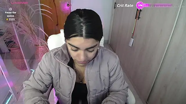 amarasilk  online show from November 19, 2025, 12:38 pm