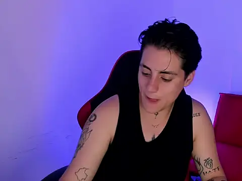 PeytonBox online show from December 1, 2025, 11:44 am