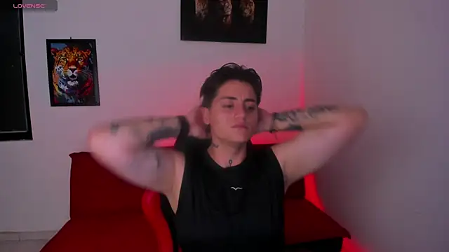 PeytonBox online show from September 10, 2025, 12:04 pm