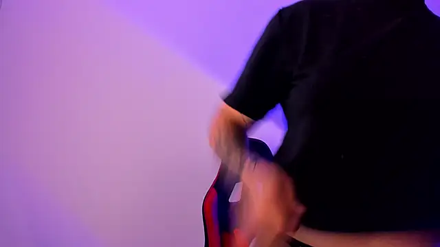 PeytonBox online show from October 6, 2025, 12:39 pm