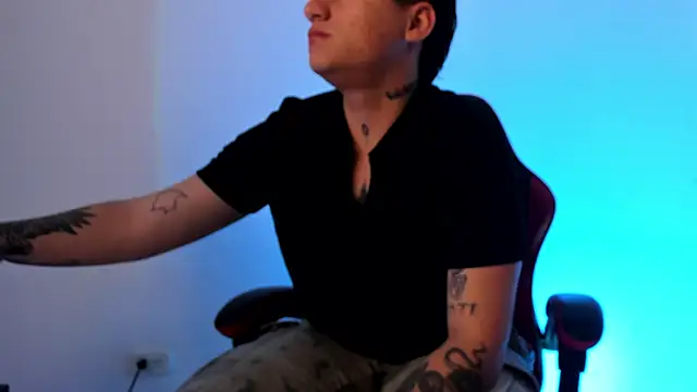 PeytonBox online show from October 7, 2025, 11:55 am