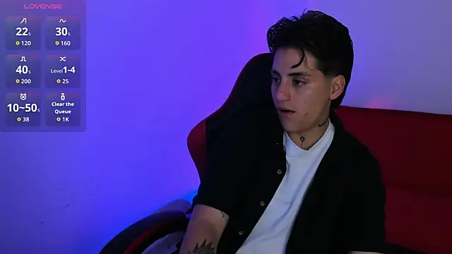 PeytonBox online show from November 4, 2025, 11:47 am