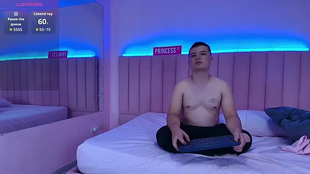 Snapshot of adventure_of_young_2 chatting on September 13, 2025, 4:34 am adventure of young 2 online show from September 13, 2025, 4:34 am