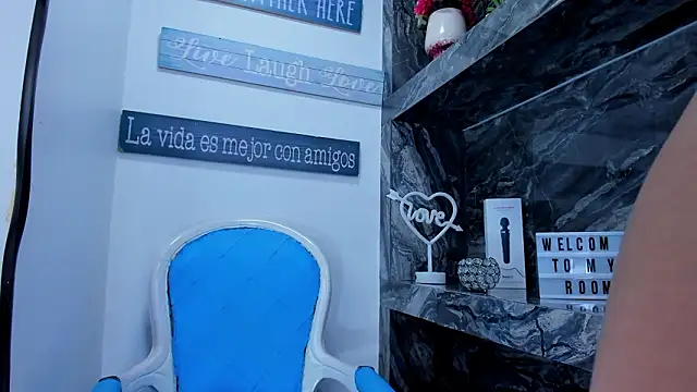 foxy zoe online show from February 2, 2026, 6:07 pm