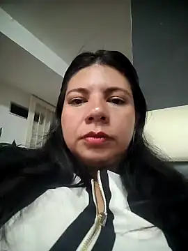 kinky momm online show from January 14, 2026, 4:10 pm