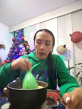 Snapshot of Shantey_Laurent chatting on November 22, 2025, 12:43 am Shantey Laurent online show from November 22, 2025, 12:43 am