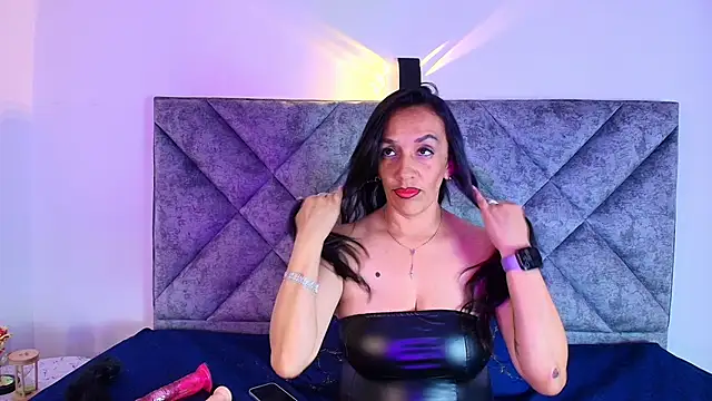 Snapshot of Shantey_Laurent chatting on October 6, 2025, 6:41 pm Shantey Laurent online show from October 6, 2025, 6:41 pm