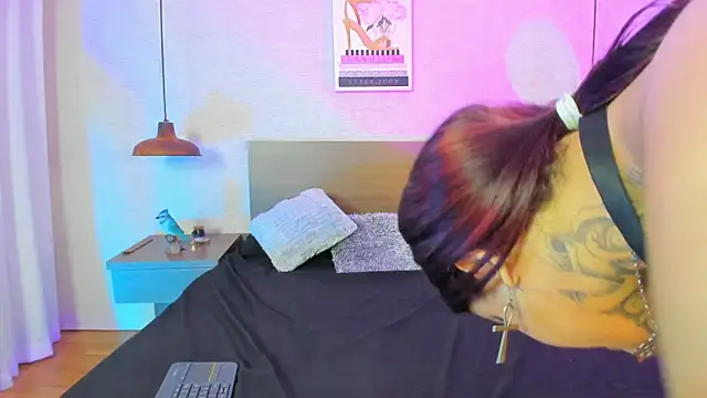 Snapshot of Katyrousee chatting on September 22, 2025, 6:58 pm Katyrousee online show from September 22, 2025, 6:58 pm