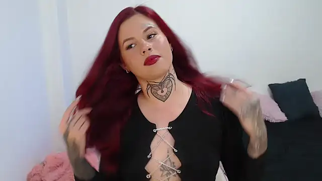 Maddy Vicius19 online show from October 2, 2025, 11:52 pm