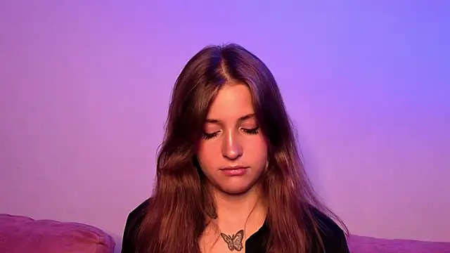 LoveSeekins online show from September 28, 2025, 7:43 pm